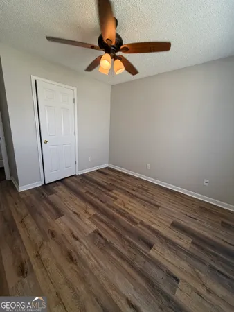 $2,400 | 3020 Meadow Glen Pass, Fairburn, GA 30213