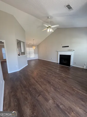 $2,400 | 3020 Meadow Glen Pass, Fairburn, GA 30213