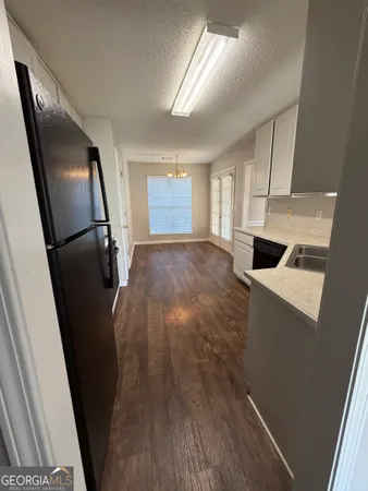 $2,400 | 3020 Meadow Glen Pass, Fairburn, GA 30213