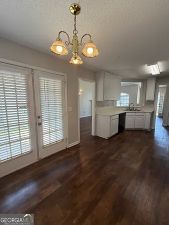 $2,400 | 3020 Meadow Glen Pass, Fairburn, GA 30213