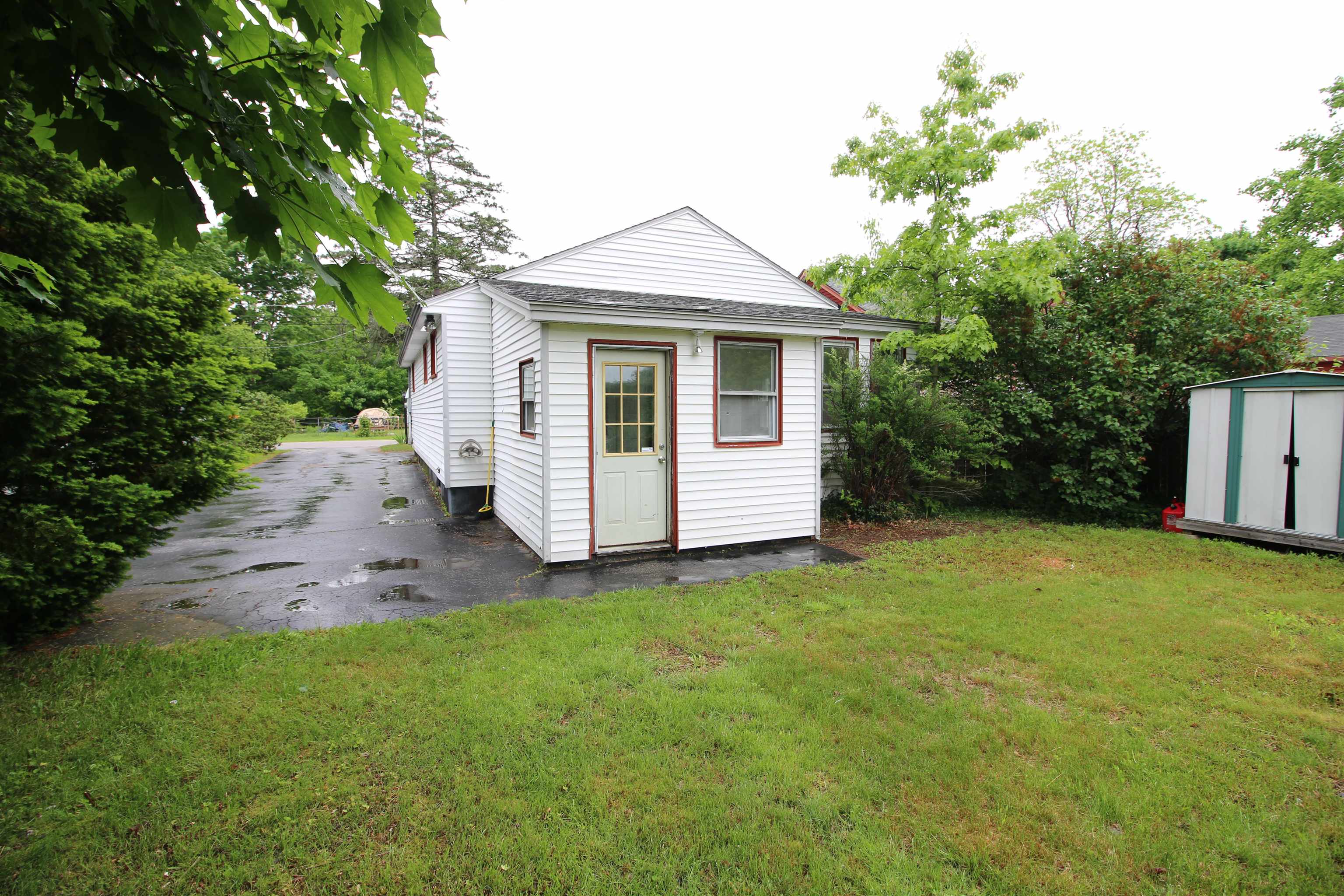 21 McDuffee Street Rochester, NH 03867 - Photo 13 of 20