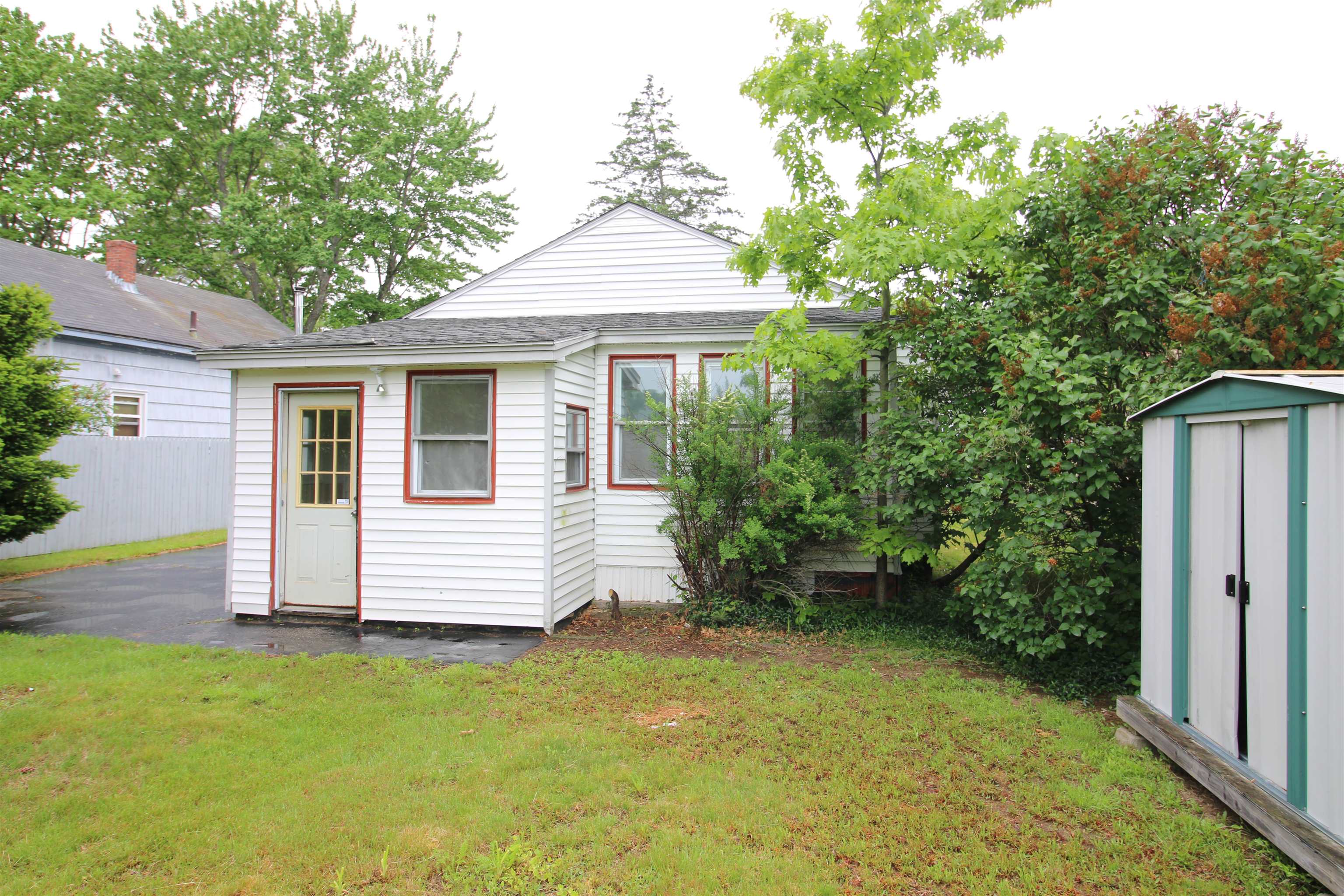 21 McDuffee Street Rochester, NH 03867 - Photo 14 of 20