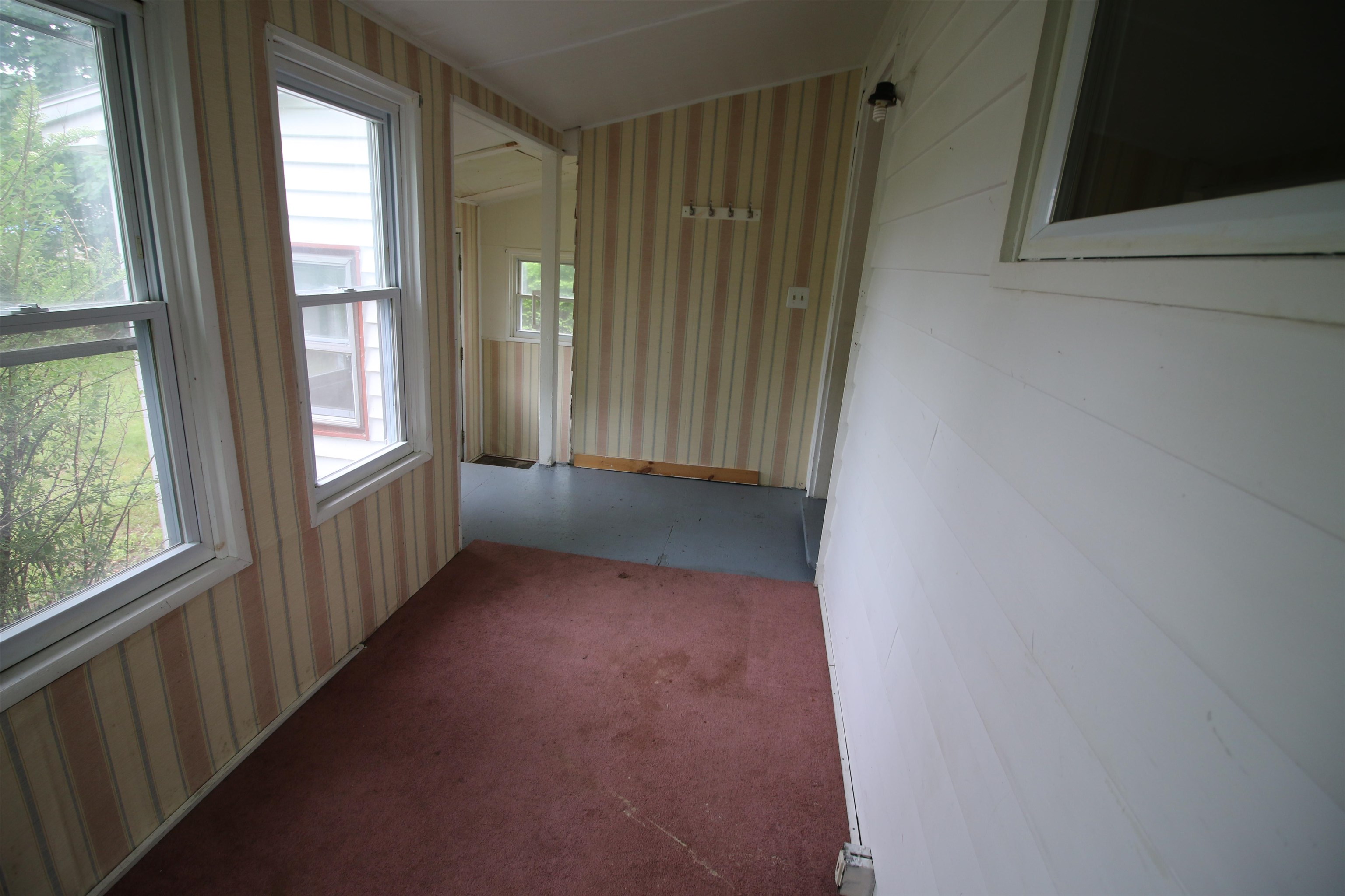 21 McDuffee Street Rochester, NH 03867 - Photo 8 of 20