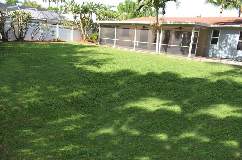 1140 Southwest 14th Street Boca Raton, FL 33486 - Photo 17 of 24 Back Yard view