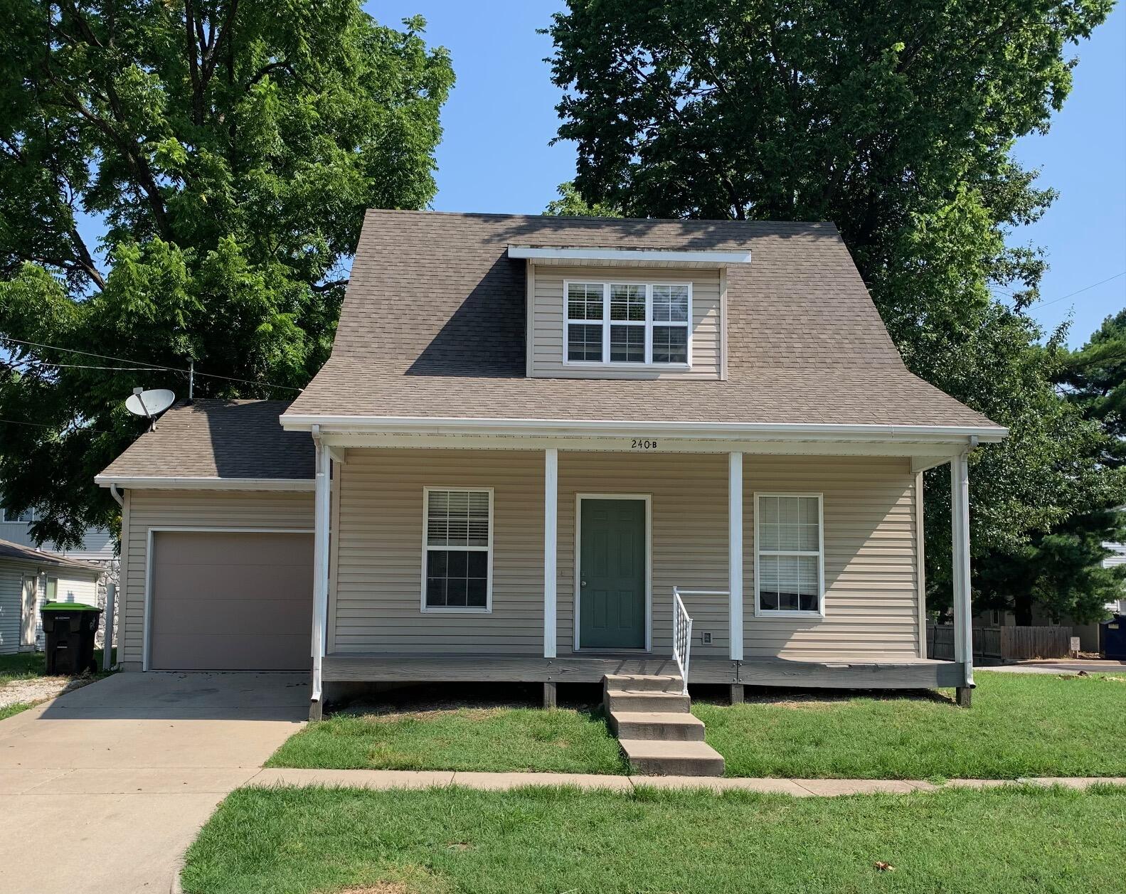 240 South Florence Avenue Springfield, MO 65806 - Photo 1 of 1 IMG_9122