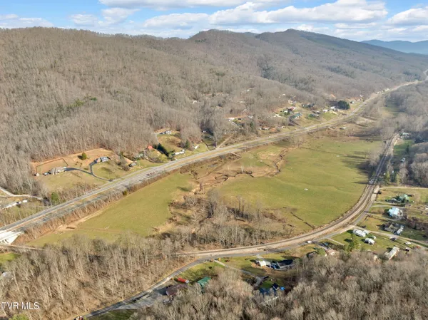 $300,000 | 27572 Hwy 23h Dryden Va 24243, Big Stone Gap, VA 24219