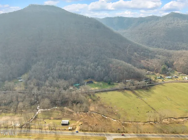 $300,000 | 27572 Hwy 23h Dryden Va 24243, Big Stone Gap, VA 24219