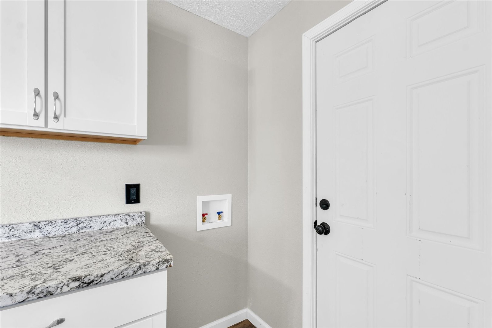 1312 Hedge Road Champaign, IL 61821 - Photo 13 of 29 Gallery Image 13