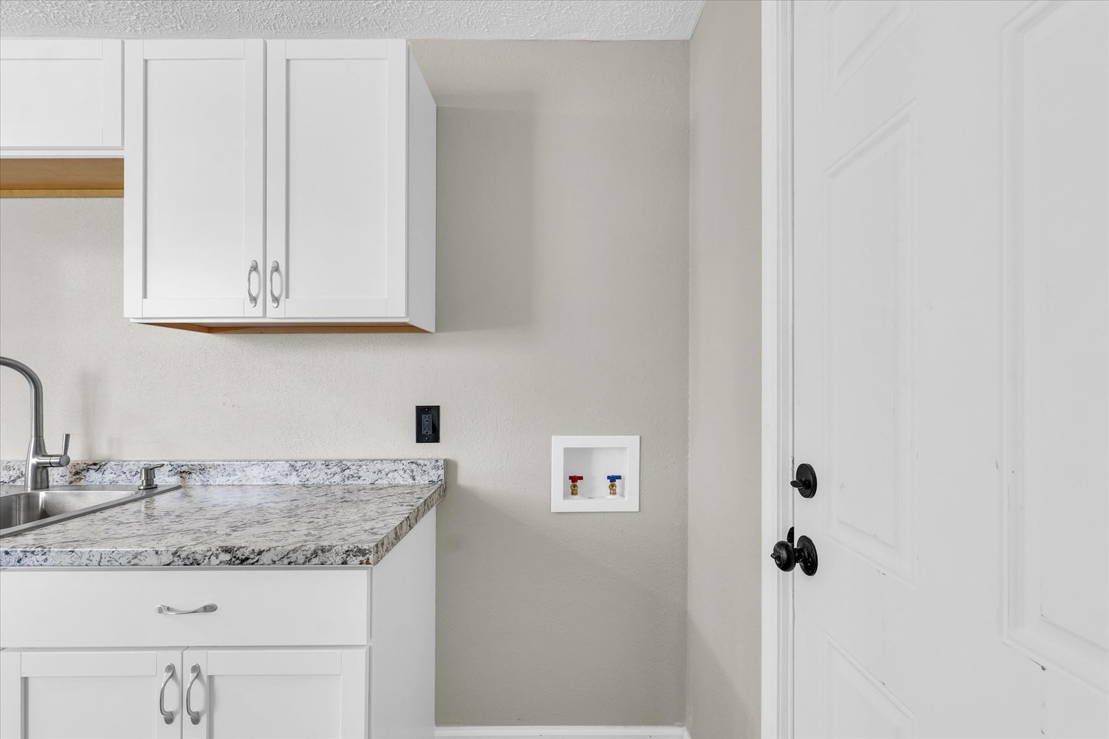 1312 Hedge Road Champaign, IL 61821 - Photo 14 of 29 Gallery Image 14