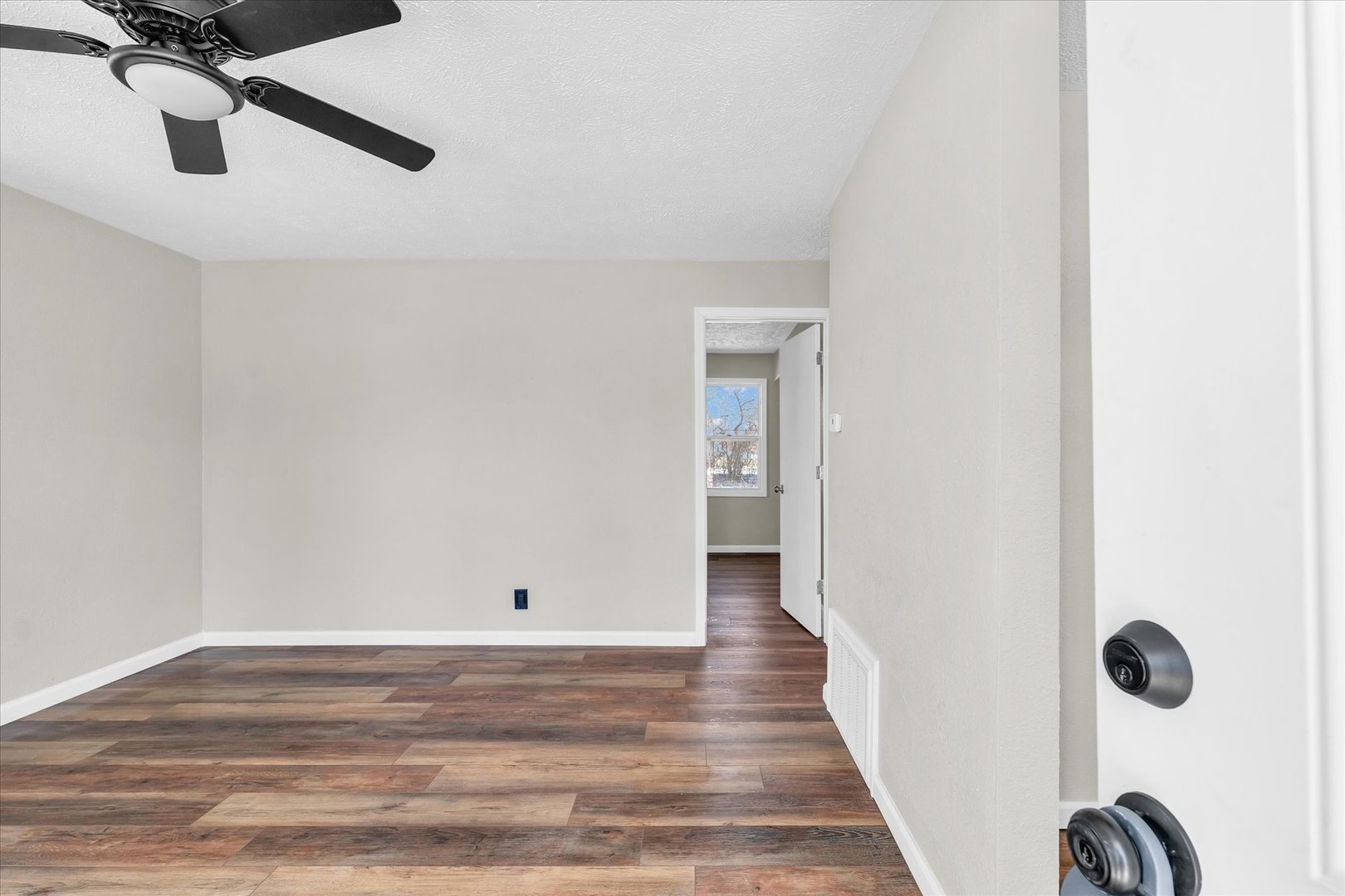 1312 Hedge Road Champaign, IL 61821 - Photo 5 of 29 Gallery Image 5