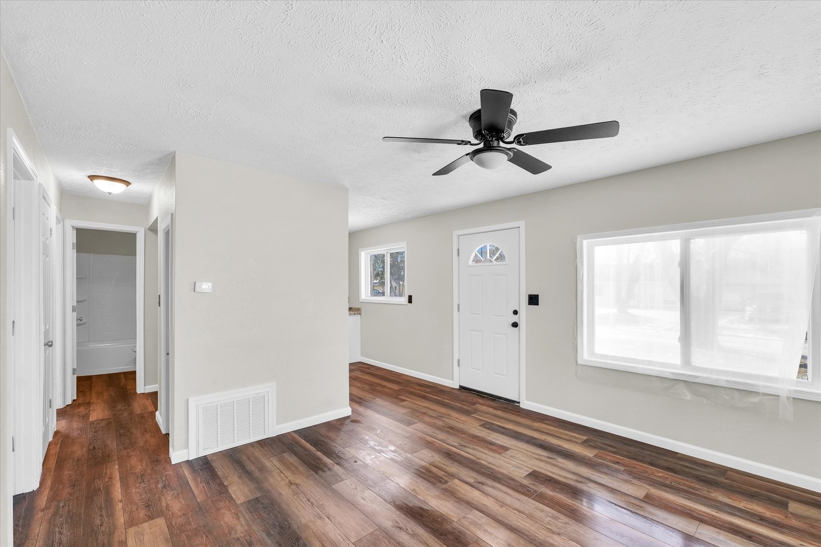 1312 Hedge Road Champaign, IL 61821 - Photo 7 of 29 Gallery Image 7