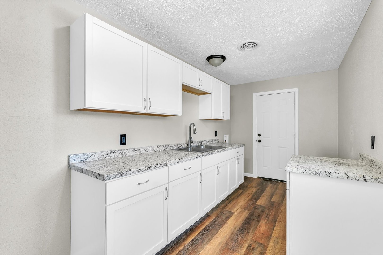 1312 Hedge Road Champaign, IL 61821 - Photo 10 of 29 Gallery Image 10