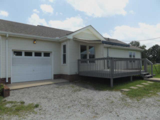 902 Franklin Road Charlotte, TN 37036 - Photo 20 of 20 View of back of house