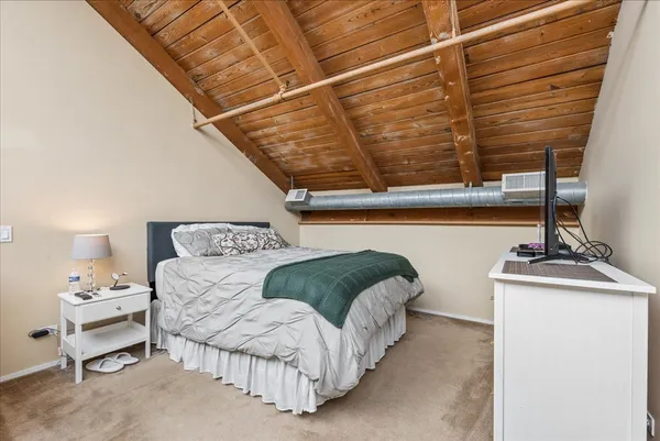 $3,400 | 2300 West Wabansia Avenue, Unit 301, Chicago, IL 60647
