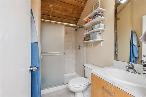 $3,400 | 2300 West Wabansia Avenue, Unit 301, Chicago, IL 60647