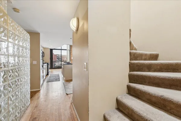 $3,400 | 2300 West Wabansia Avenue, Unit 301, Chicago, IL 60647