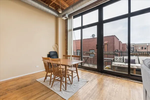 $3,400 | 2300 West Wabansia Avenue, Unit 301, Chicago, IL 60647