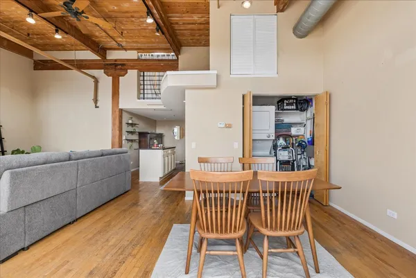 $3,400 | 2300 West Wabansia Avenue, Unit 301, Chicago, IL 60647