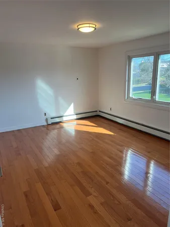 $4,700 | 1016 Oaks Drive, Franklin Square, NY 11010