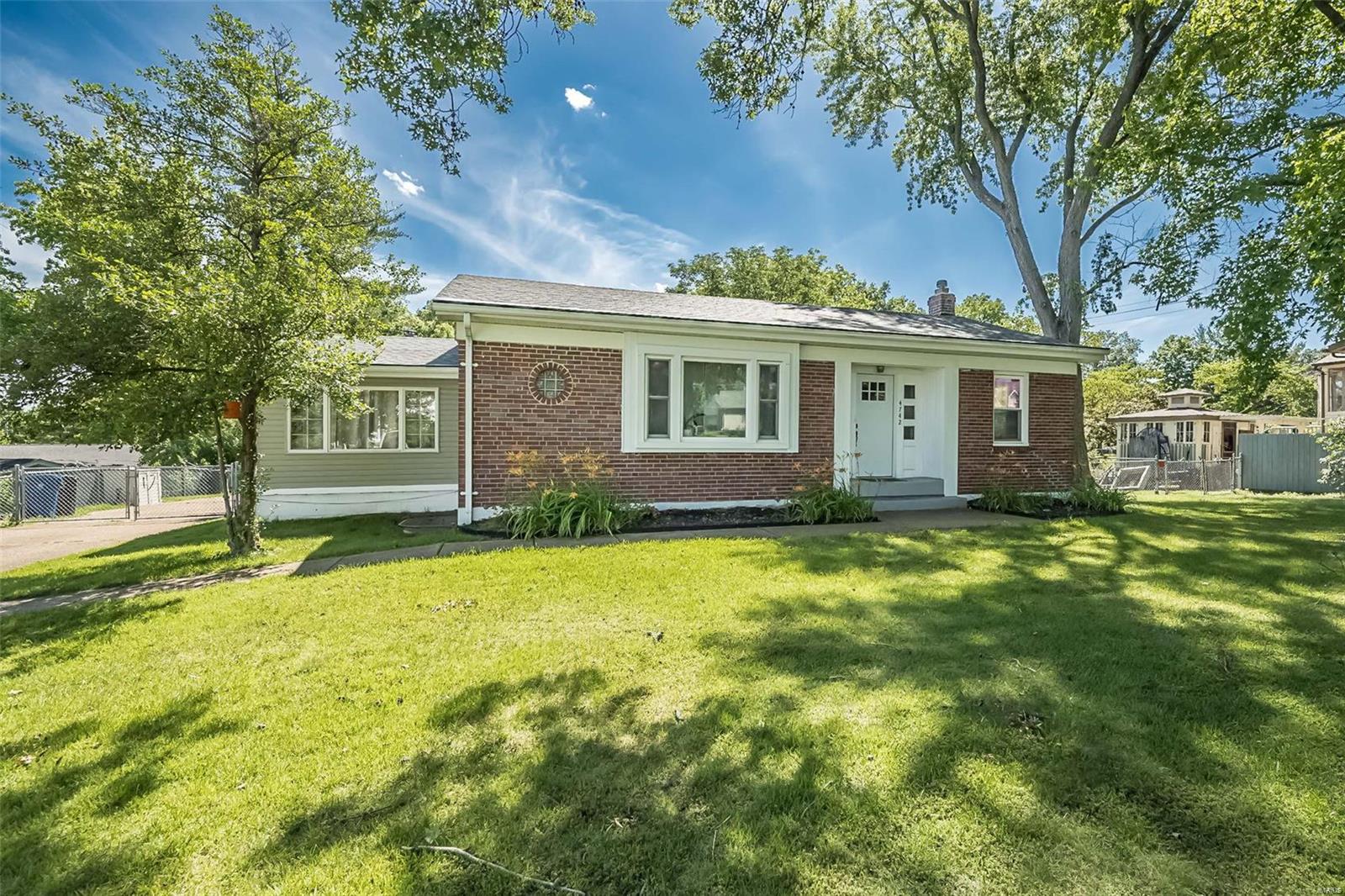 4742 Mattis Road St. Louis, MO 63128 - Photo 3 of 50 Gallery Image 3