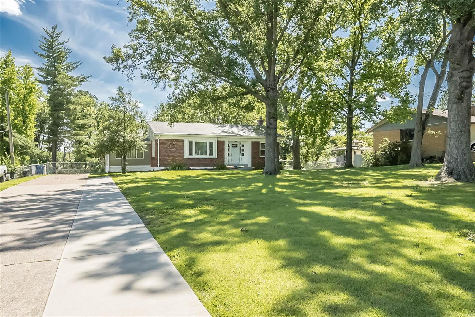 4742 Mattis Road St. Louis, MO 63128 - Photo 5 of 50 Gallery Image 5