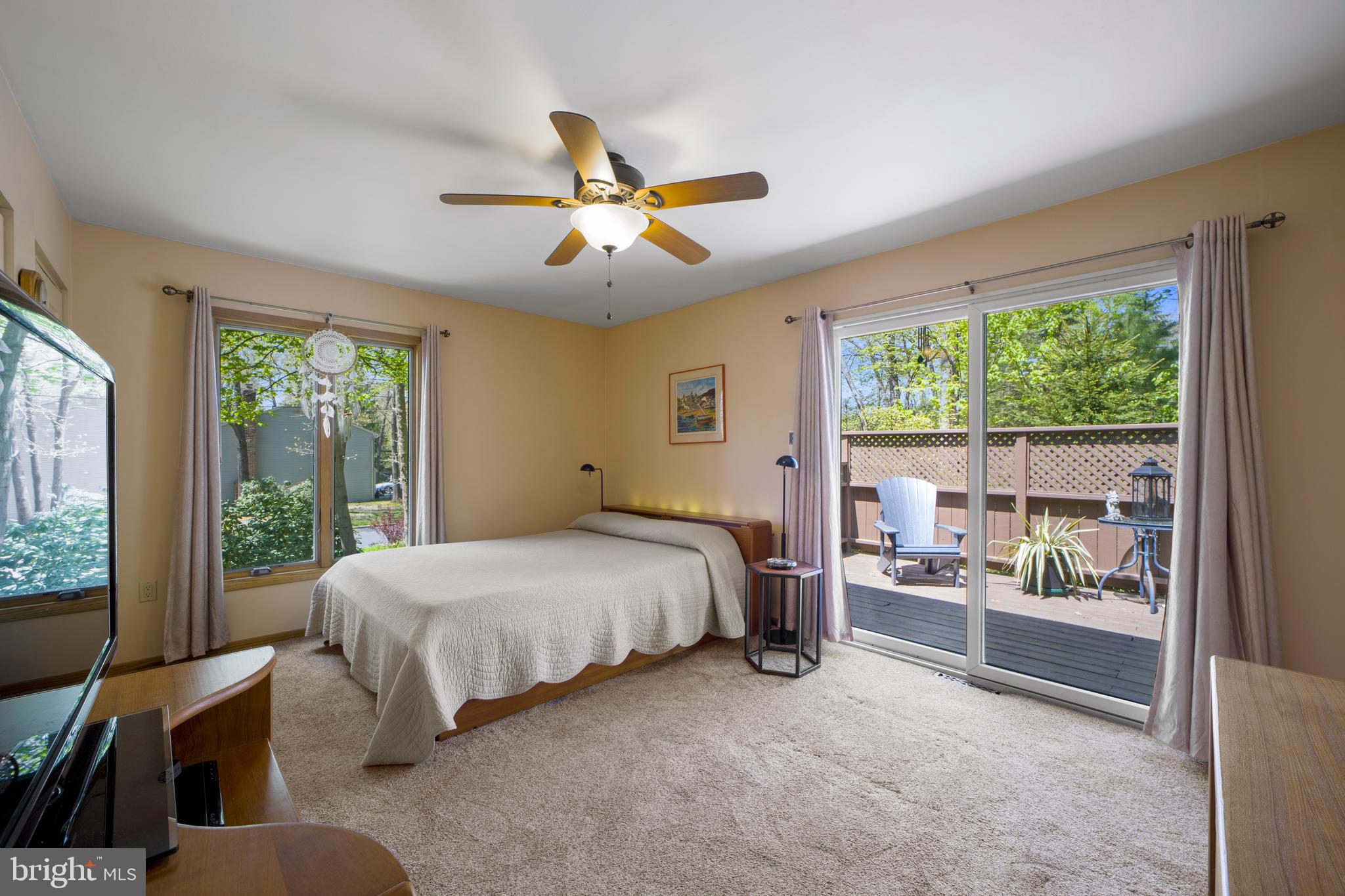 15 Spring Lake Avenue Sewell, NJ 08080 - Photo 14 of 32 Upper Level- Main Bedroom w/ slider to balcony