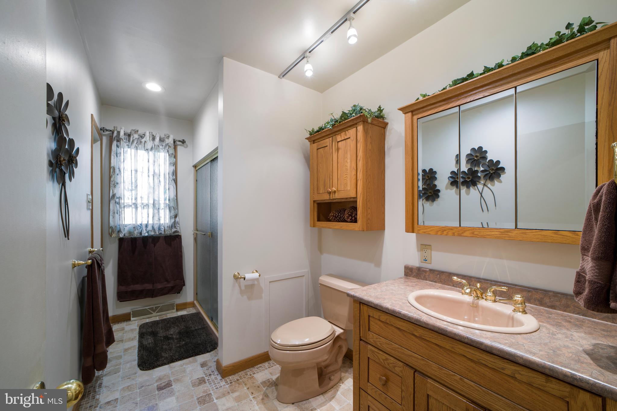15 Spring Lake Avenue Sewell, NJ 08080 - Photo 21 of 32 Upper level- Hall Bathroom w/ steam bath
