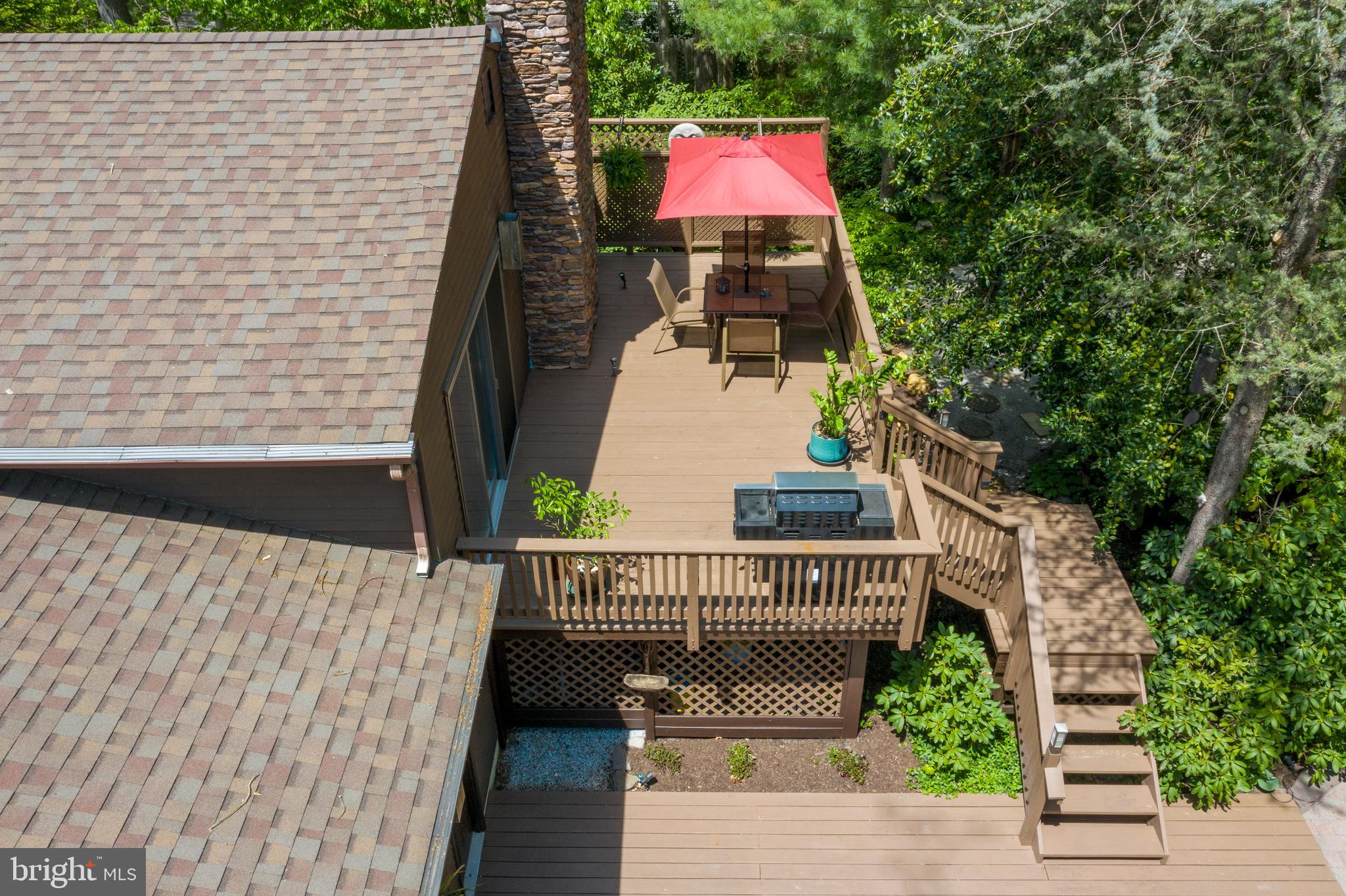 15 Spring Lake Avenue Sewell, NJ 08080 - Photo 27 of 32 Backyard- tiered deck