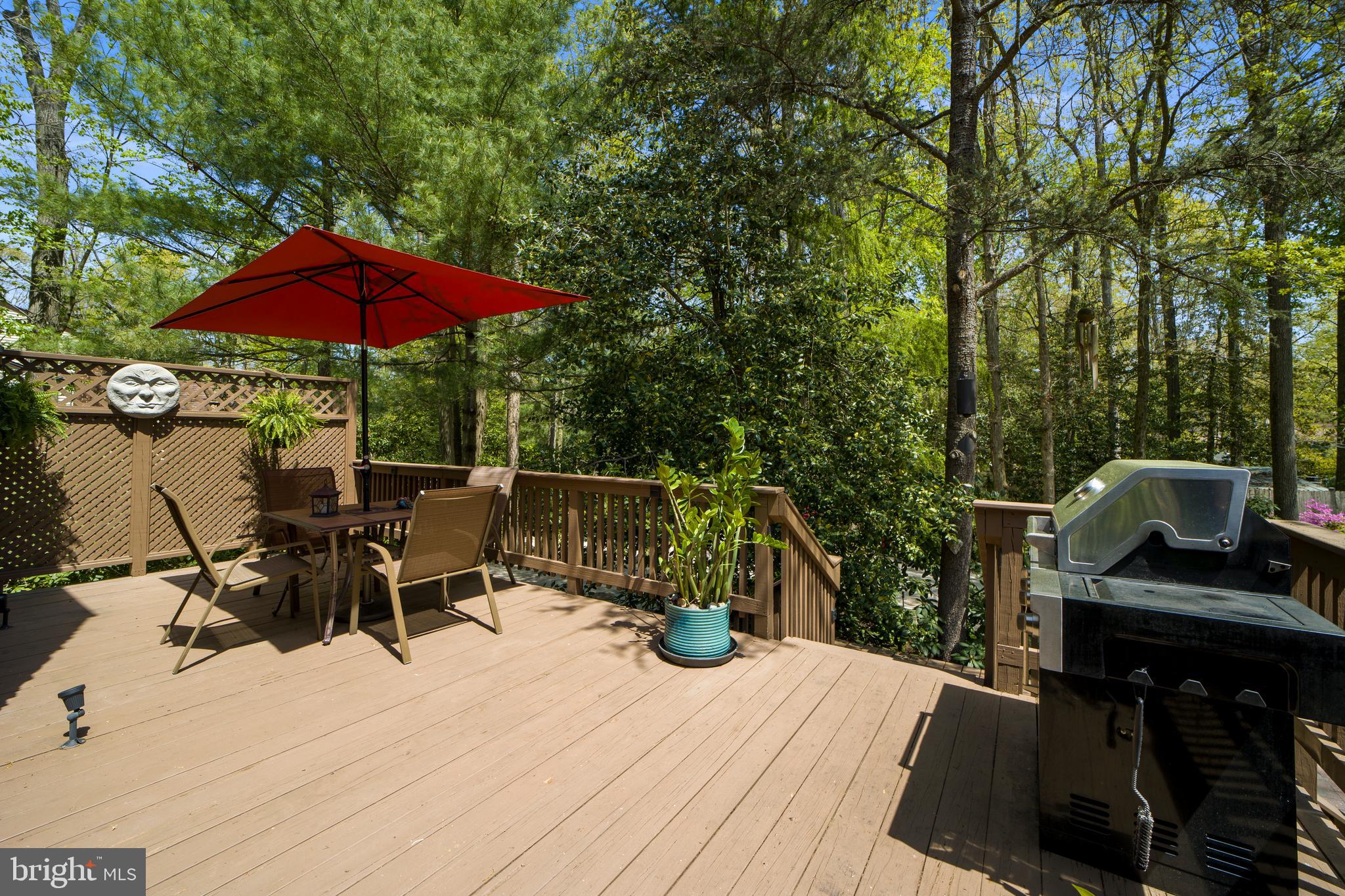 15 Spring Lake Avenue Sewell, NJ 08080 - Photo 8 of 32 Upper level- Deck off of Living Room