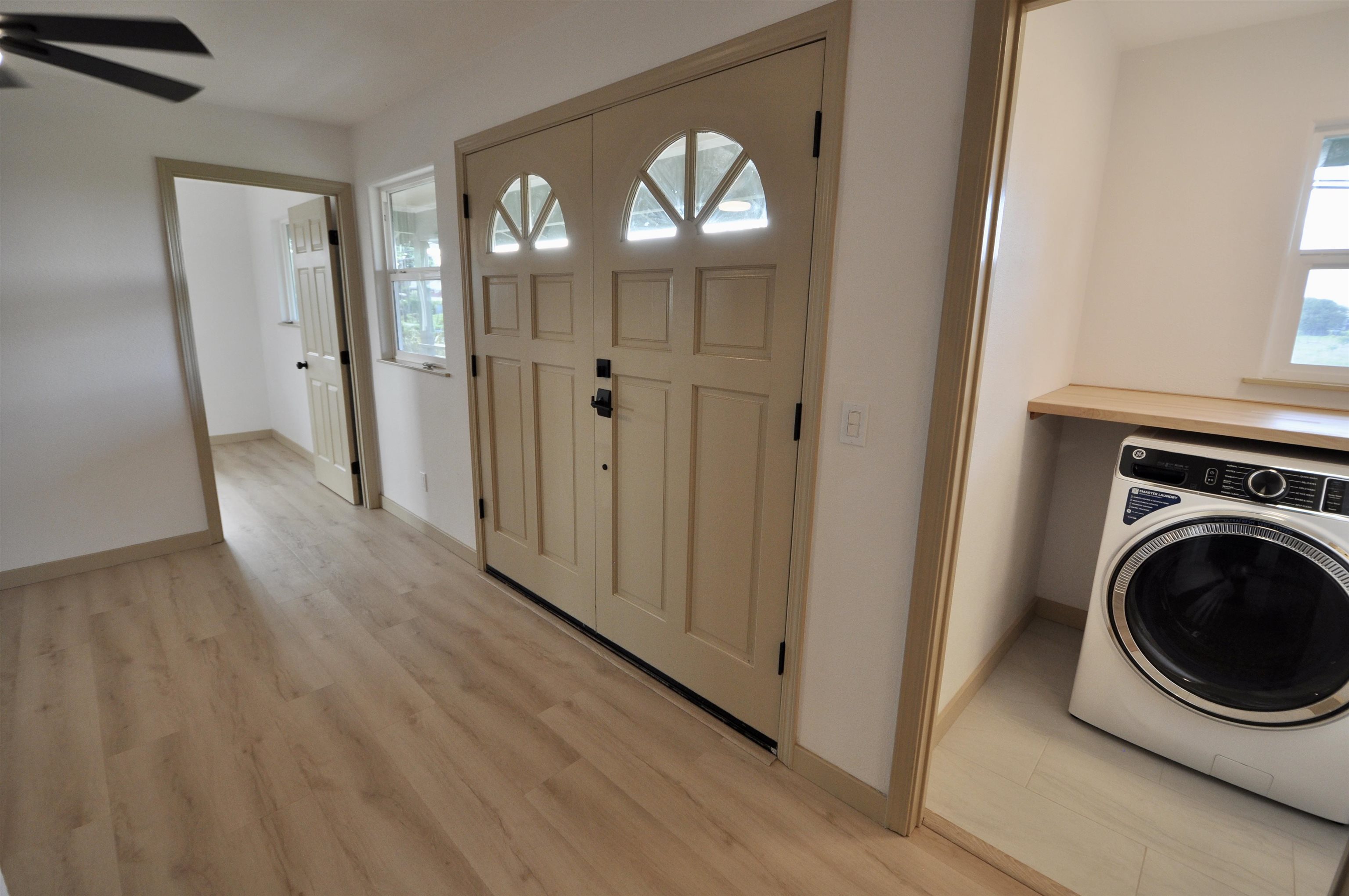 2835 Kaupakalua Road Haiku, HI 96708 - Photo 19 of 31 a view of a hallway with wooden floor