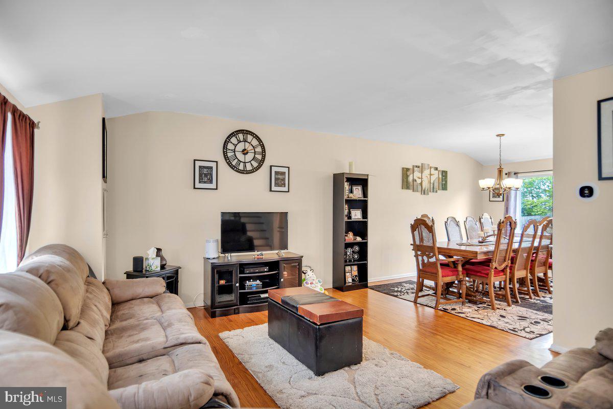 207 Wilson Road Cherry Hill, NJ 08002 - Photo 11 of 26 Gallery Image 11