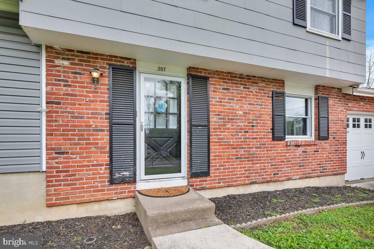 207 Wilson Road Cherry Hill, NJ 08002 - Photo 4 of 26 Gallery Image 4