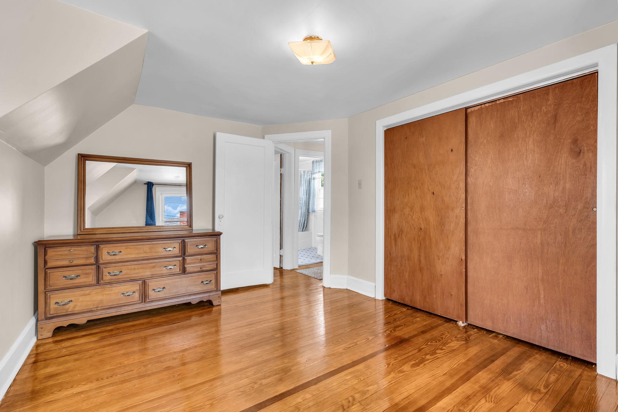 826 Whitehorse Mercerville Road Hamilton, NJ 08610 - Photo 14 of 31 Bedroom 2