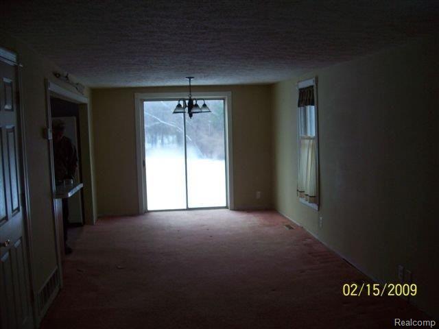 10493 Coolidge Road Goodrich, MI 48438 - Photo 3 of 9 dining