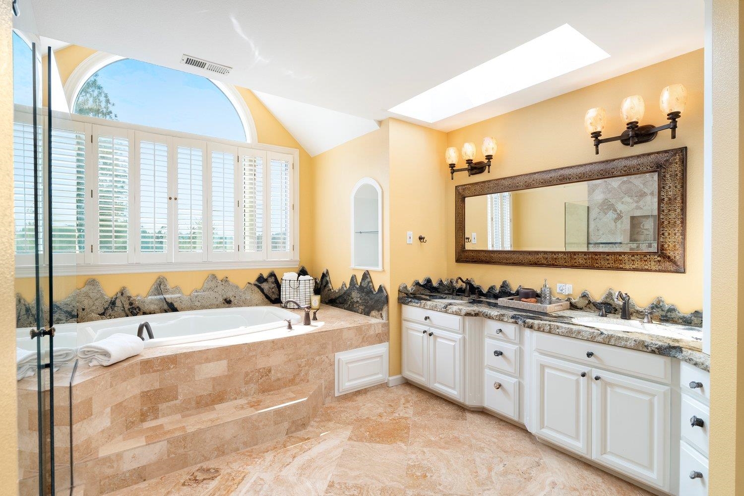 714 East Edenderry Court Spokane, WA 99223 - Photo 28 of 46