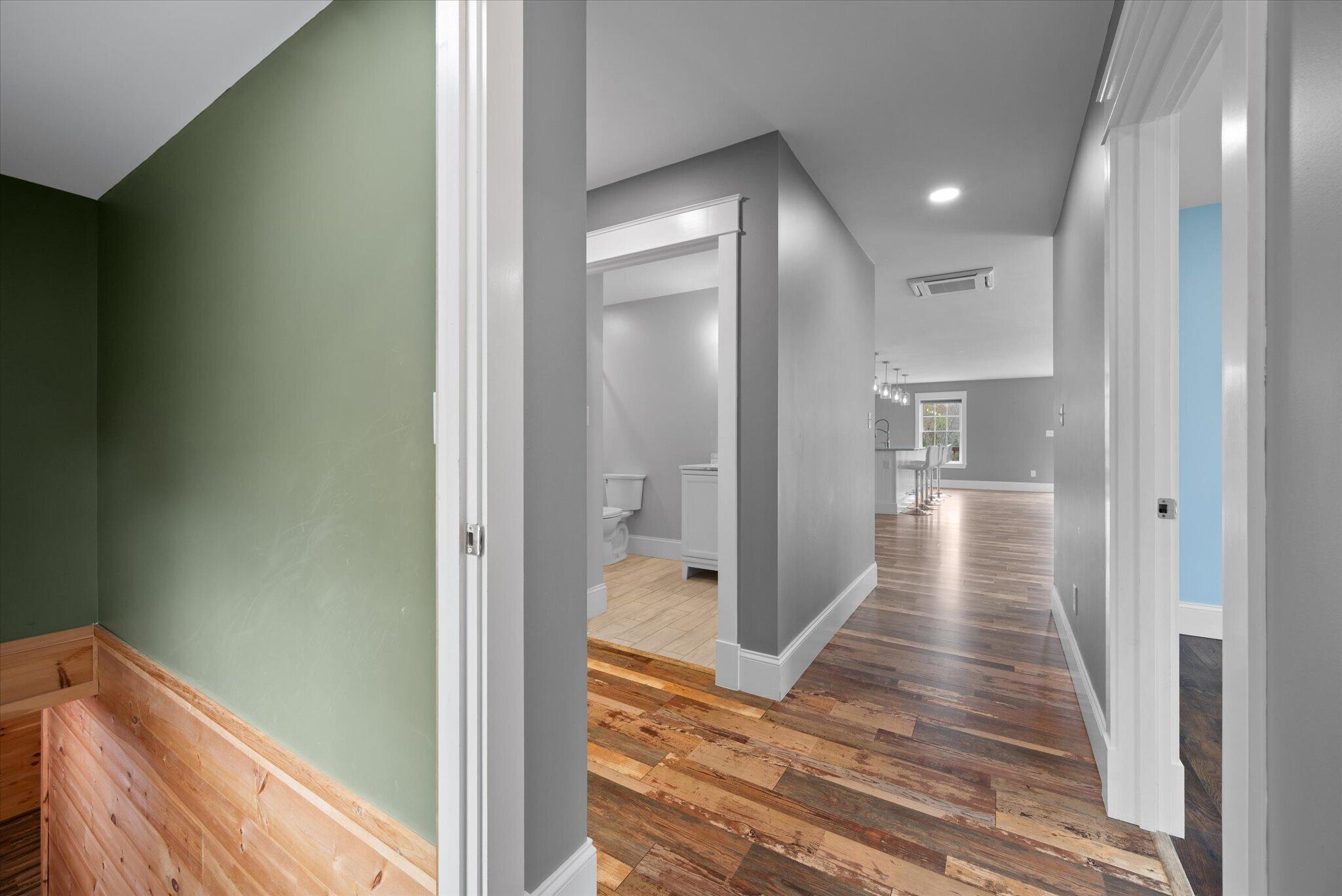 754 River Road Orrington, ME 04474 - Photo 24 of 43 32-Hallway