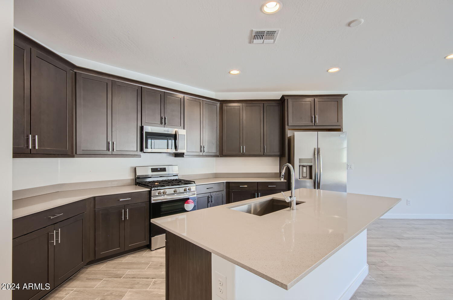 3264 West Peak View Road Phoenix, AZ 85083 - Photo 40 of 43 Kitchen