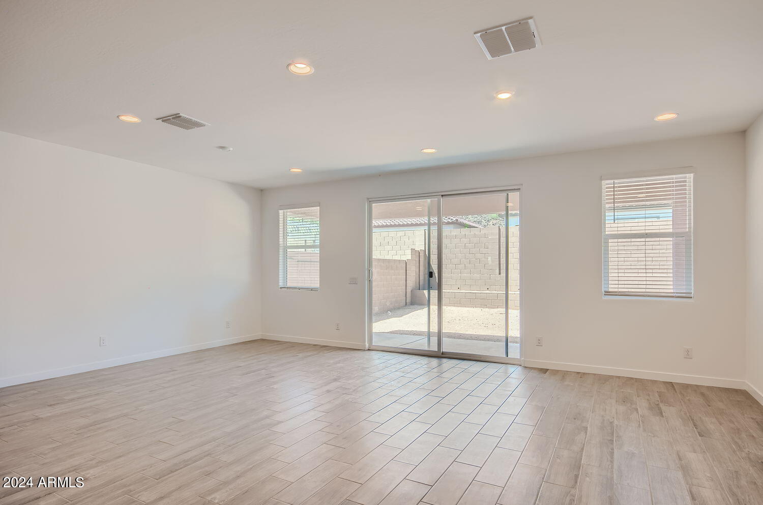 3264 West Peak View Road Phoenix, AZ 85083 - Photo 42 of 43 Great Room
