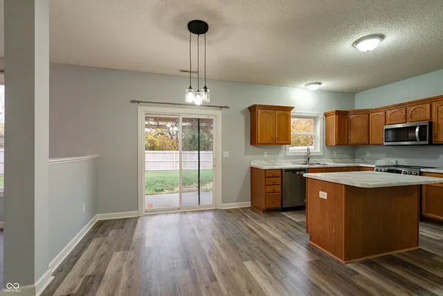 $295,000 | 914 Freestone Drive, Indianapolis, IN 46239