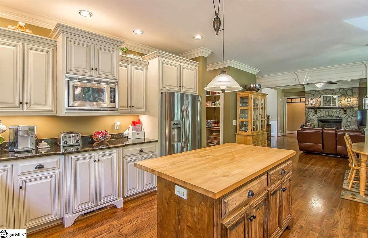 1403 Beverly Road Greer, SC 29651 - Photo 13 of 31