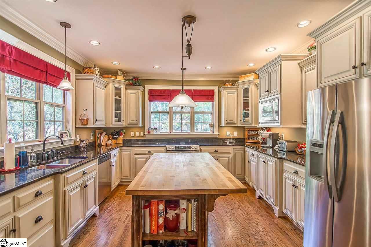 1403 Beverly Road Greer, SC 29651 - Photo 15 of 31