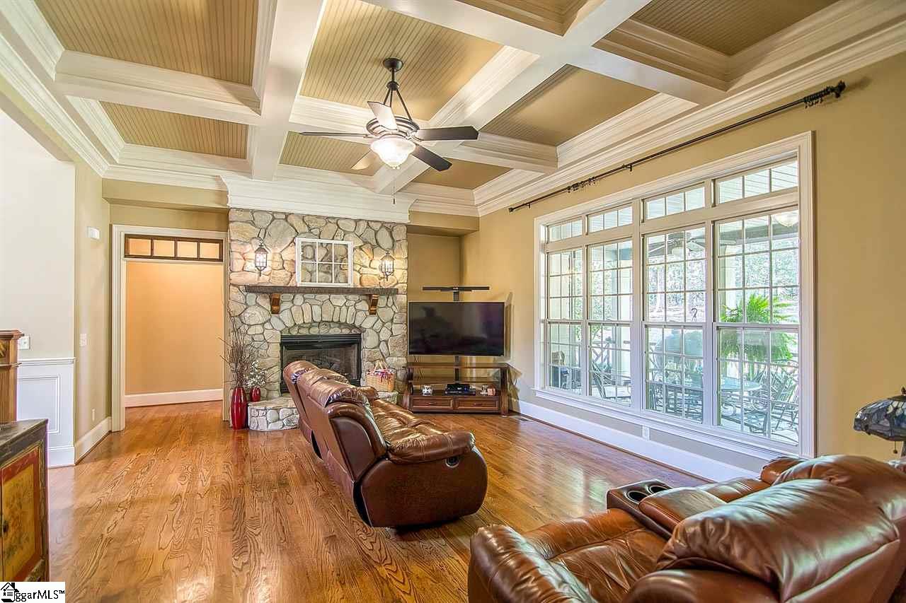 1403 Beverly Road Greer, SC 29651 - Photo 8 of 31