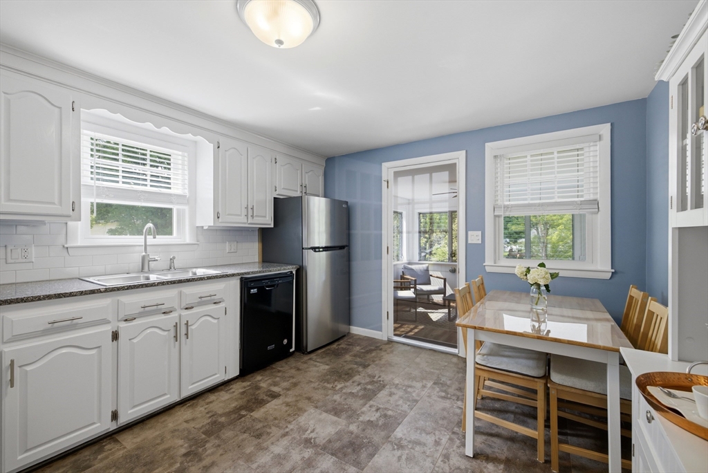 9 Claude Road Chelmsford, MA 01824 - Photo 10 of 42