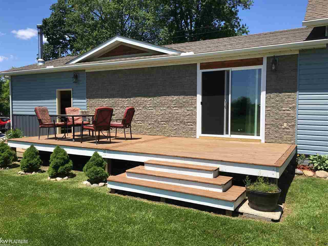 9703 Bryce Road Avoca, MI 48006 - Photo 7 of 54 31386307-6.JPG