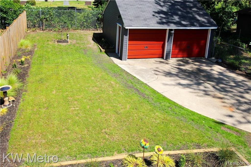 20000 Lichfield Road Detroit, MI 48221 - Photo 26 of 46