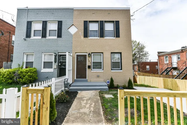 $2,848 | 707 Congress Street Southeast, Washington, DC 20032