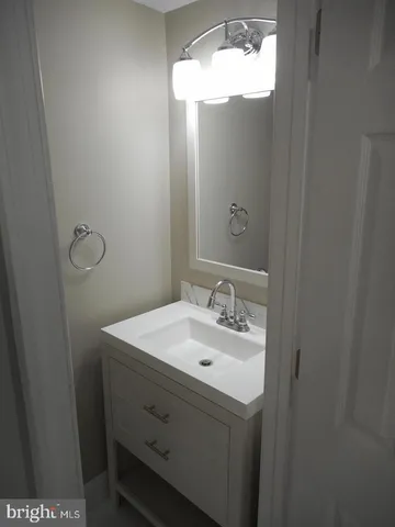 $2,848 | 707 Congress Street Southeast, Washington, DC 20032