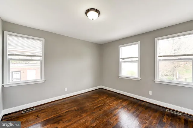 $2,848 | 707 Congress Street Southeast, Washington, DC 20032