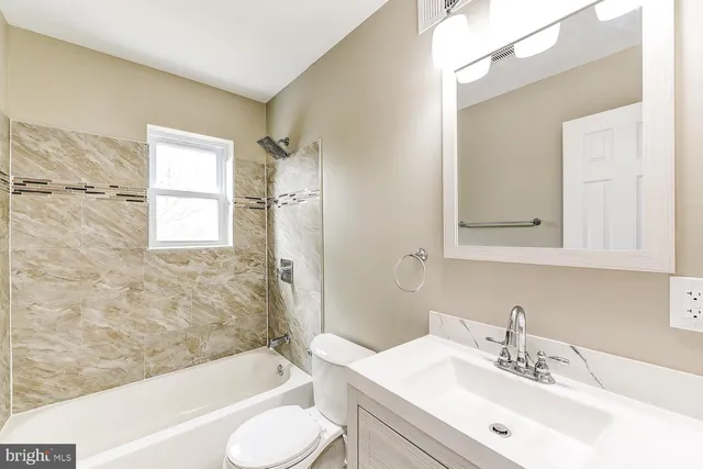 $2,848 | 707 Congress Street Southeast, Washington, DC 20032