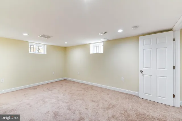 $2,848 | 707 Congress Street Southeast, Washington, DC 20032